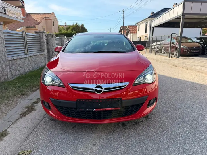 Opel Astra J 2012 photo 4