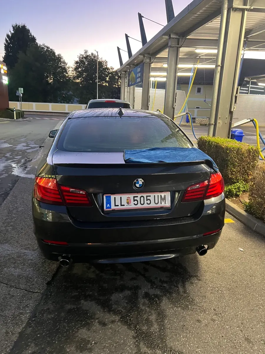 BMW 5 Series 2010 photo 3