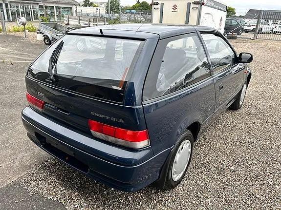 Suzuki Swift 1999 photo 4