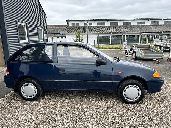 Suzuki Swift 1999 photo 2