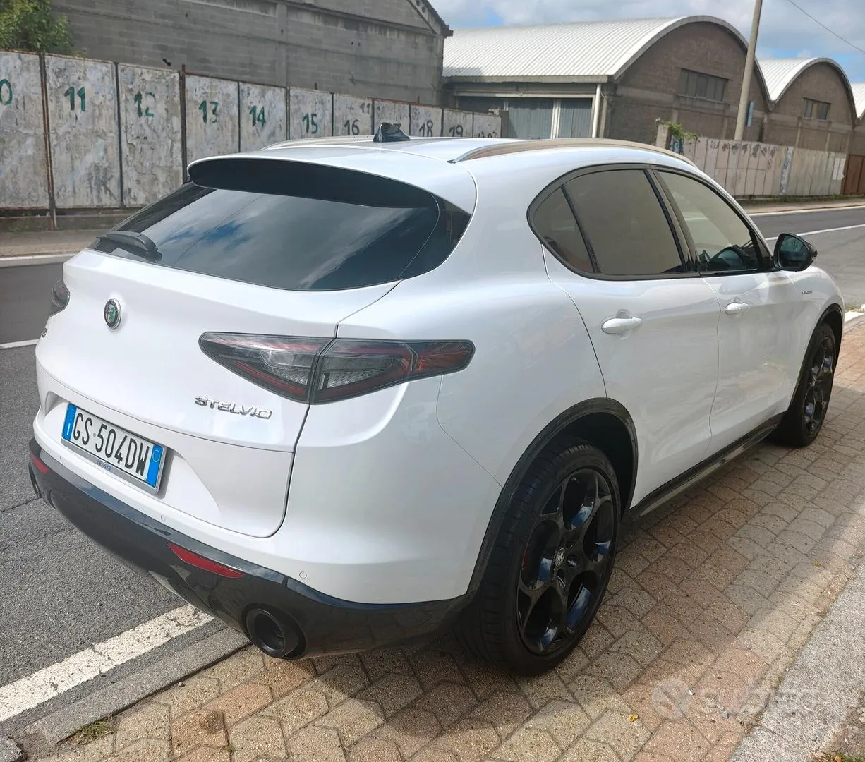 Alfa Romeo Stelvio 2023 photo 4