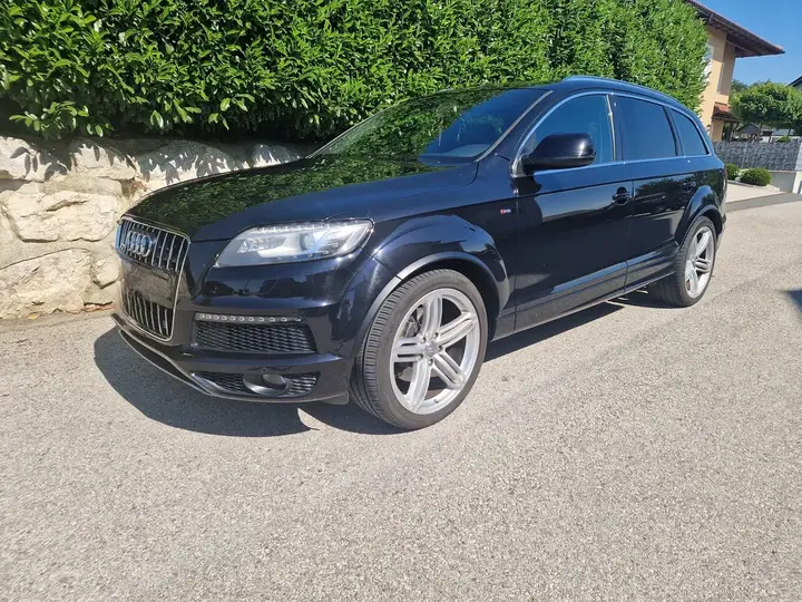 Audi Q7 2009 photo 2