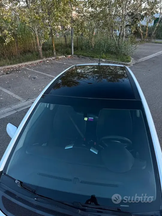 Kia Venga 2011 photo 3