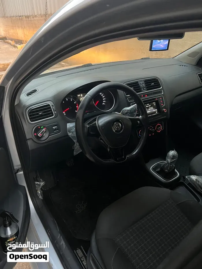 Volkswagen Polo 2015 photo 4
