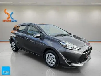Toyota Aqua 2018 photo 2