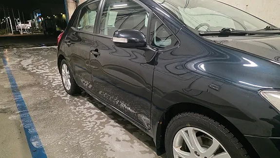 Toyota Auris 2011 photo 5