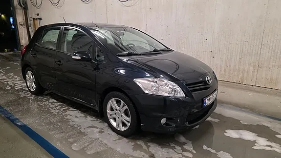 Toyota Auris 2011 photo 4