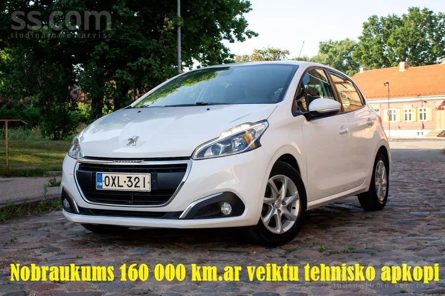 Peugeot 208 2018 photo 3