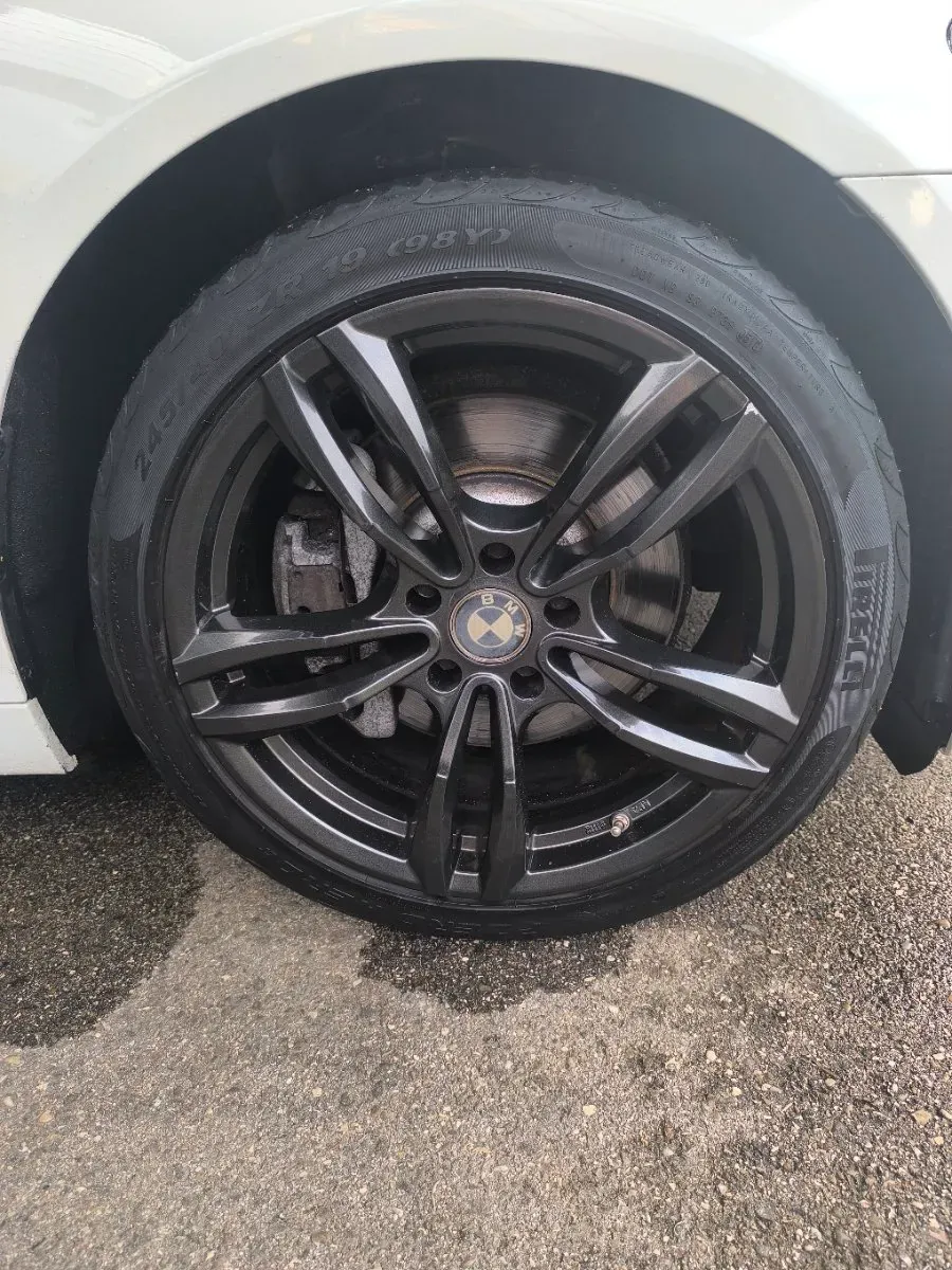 BMW 5 Series 2011 photo 3