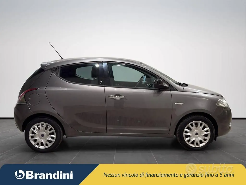 Lancia Ypsilon 2015 photo 5