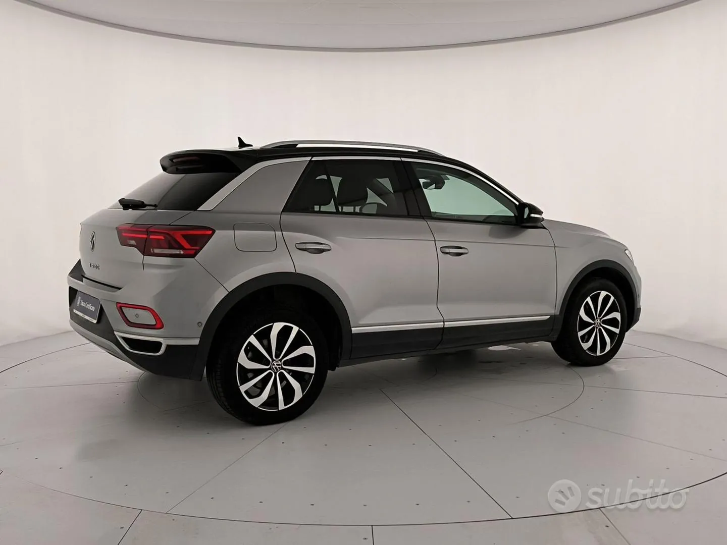 Volkswagen T-Roc 2023 photo 3