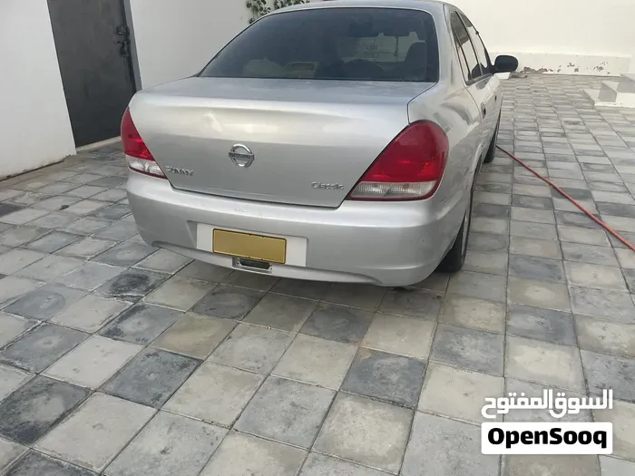 Nissan Sunny 2010 photo 3