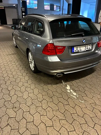 BMW 320D 2012 photo 3
