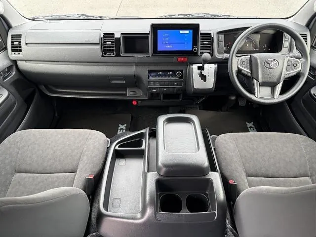 Toyota Hiace 2026 photo 2