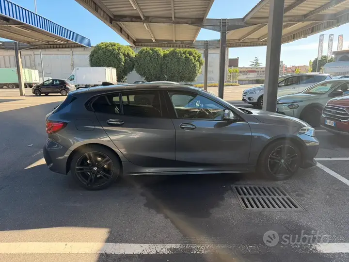 BMW 1 Series 2021 photo 2