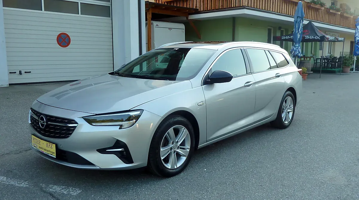 Opel Insignia 2022 photo 2