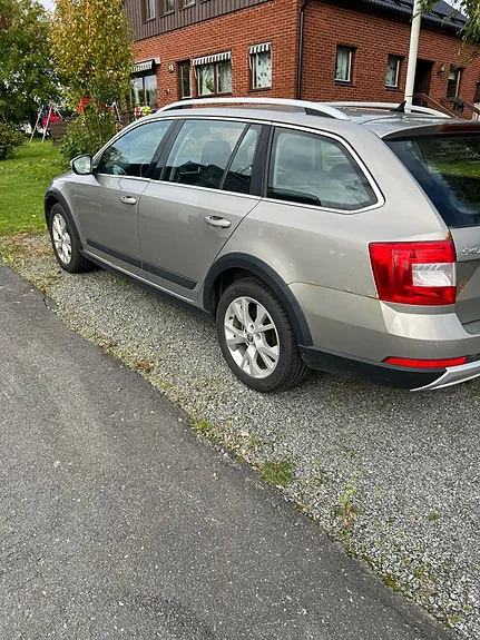 Skoda Octavia 2015 photo 2