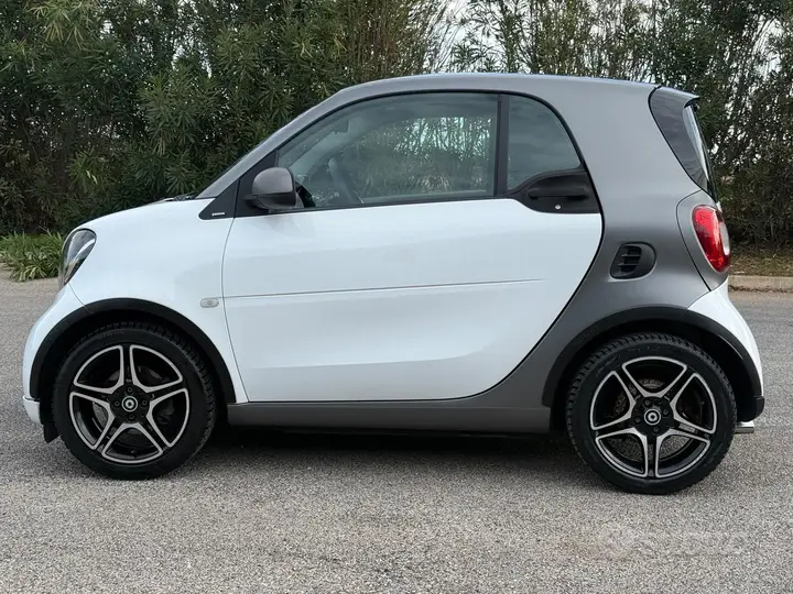 Smart Fortwo 2016 photo 2
