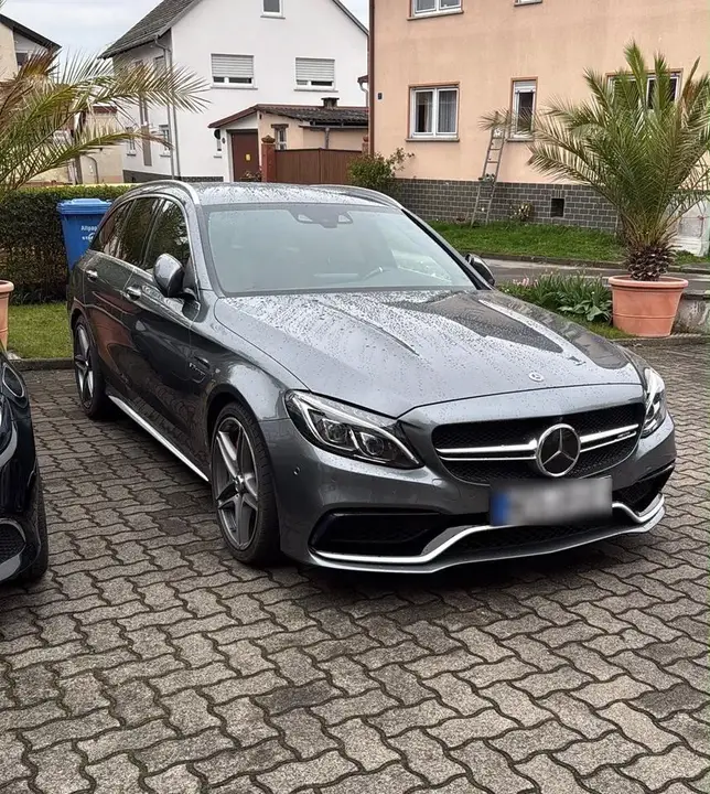 Mercedes-Benz C63 S Amg