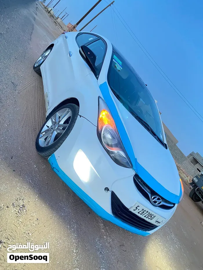 Hyundai Accent 2012 photo 3