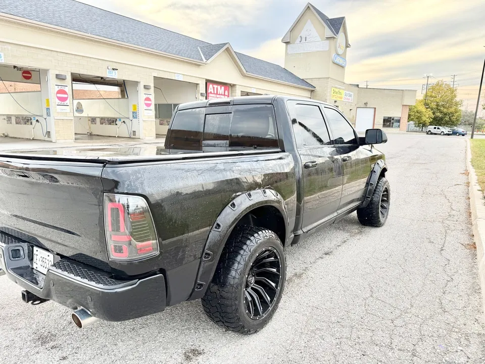 Ram 1500 2011 photo 2