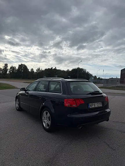 Audi A4 2005 photo 2