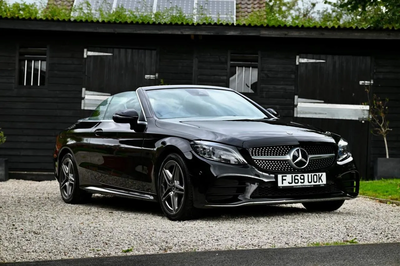 Mercedes-Benz C-Class 2019 photo 2