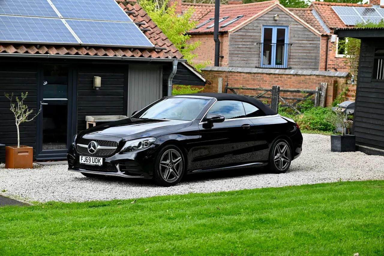 Mercedes-Benz C-Class 2019 photo 3
