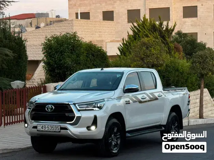 Toyota Hilux 2025 photo 4
