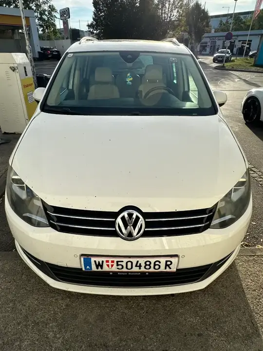 Volkswagen Sharan 2012 photo 2