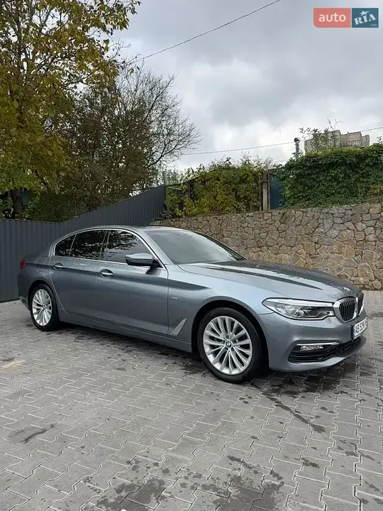 BMW 5 Series 2017 photo 3