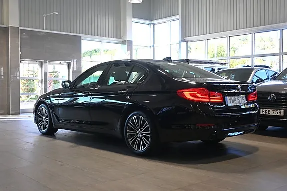 BMW 520I 2018 photo 3
