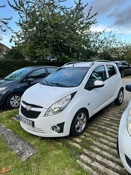 Chevrolet Spark 2011 photo 4