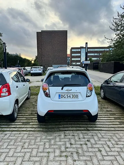 Chevrolet Spark 2011 photo 2