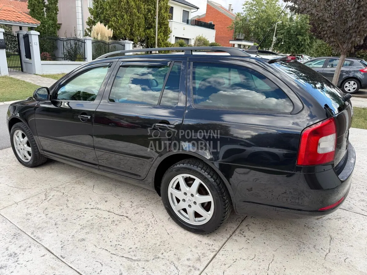 Skoda Octavia 2011 photo 4
