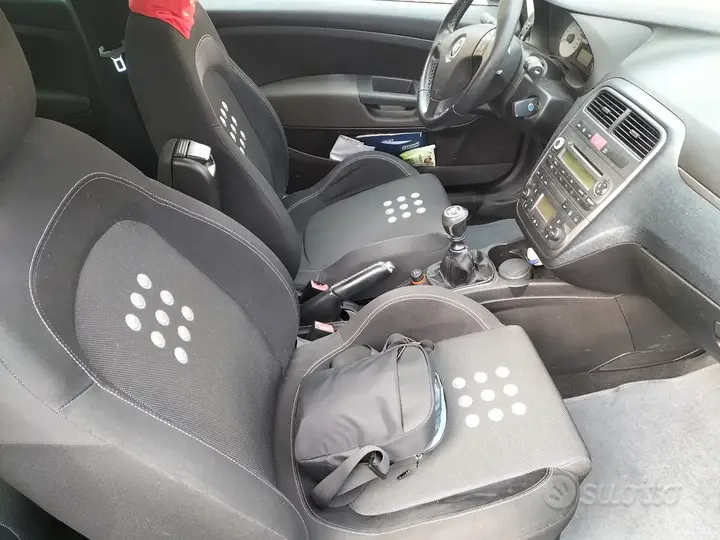 Fiat Grande Punto 2006 photo 4