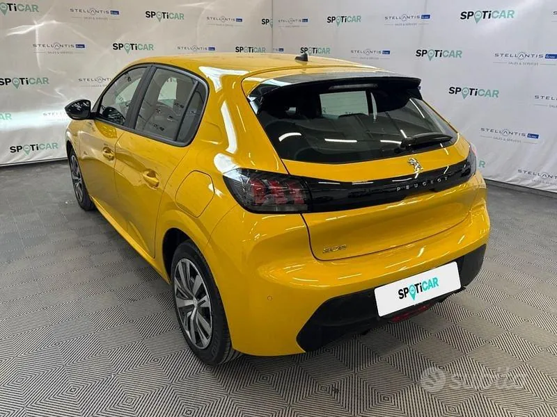Peugeot 208 2023 photo 3