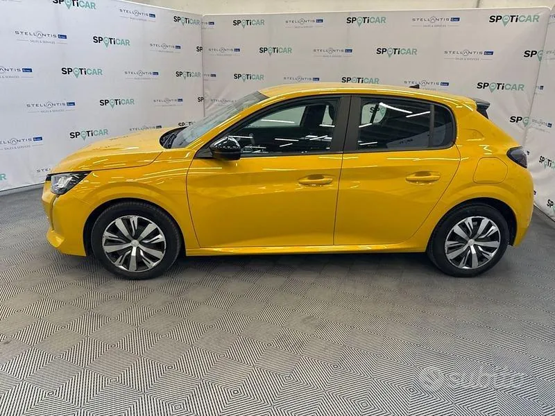 Peugeot 208 2023 photo 2