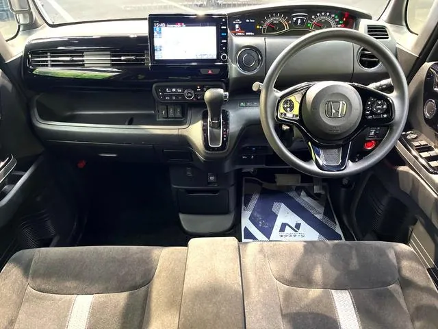 Honda N-Box 2021 photo 2
