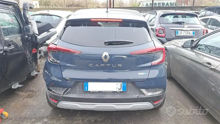 Renault Captur 2022 photo 2