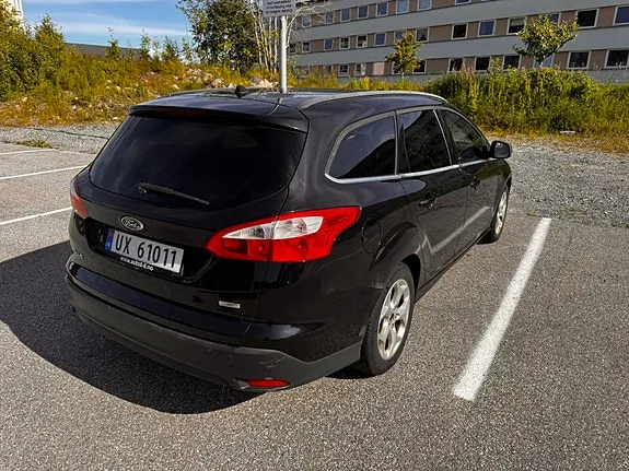 Ford Focus 2011 photo 3