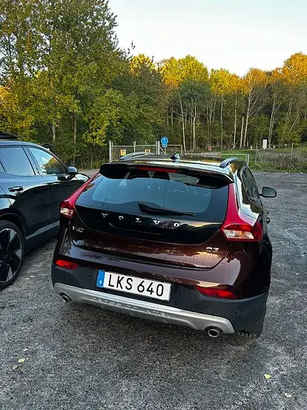 Volvo V40 Cross Country 2018 photo 2