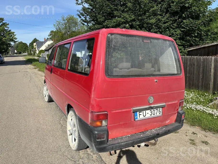 Volkswagen Caravelle 1999 photo 2