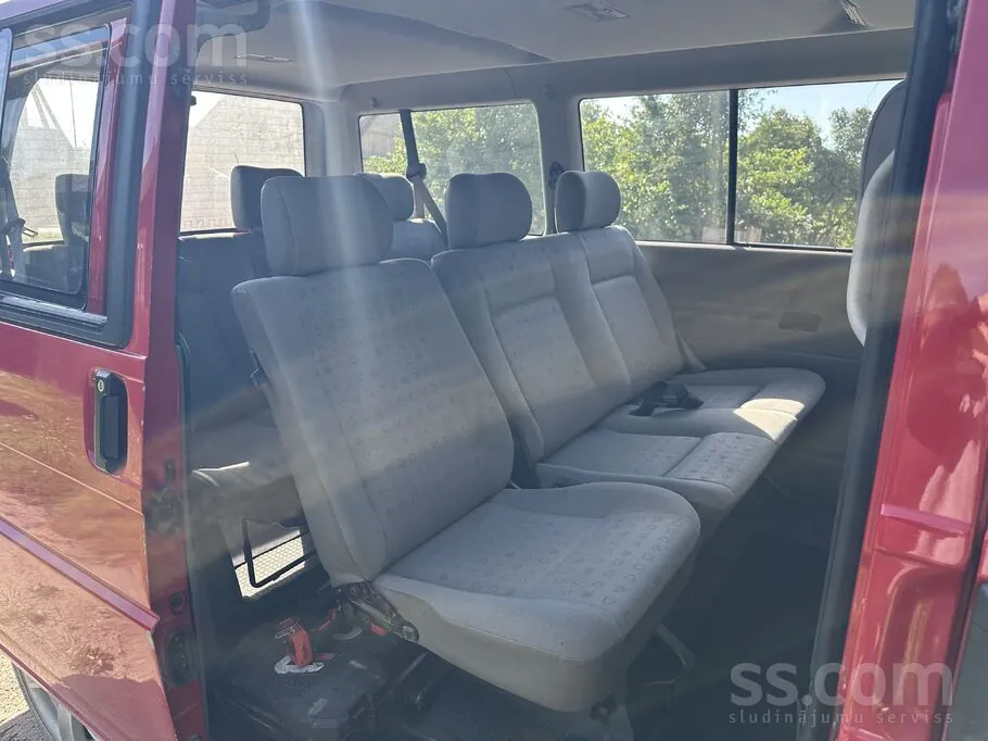 Volkswagen Caravelle 1999 photo 3