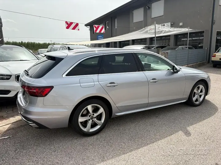 Audi A4 Avant 2021 photo 4