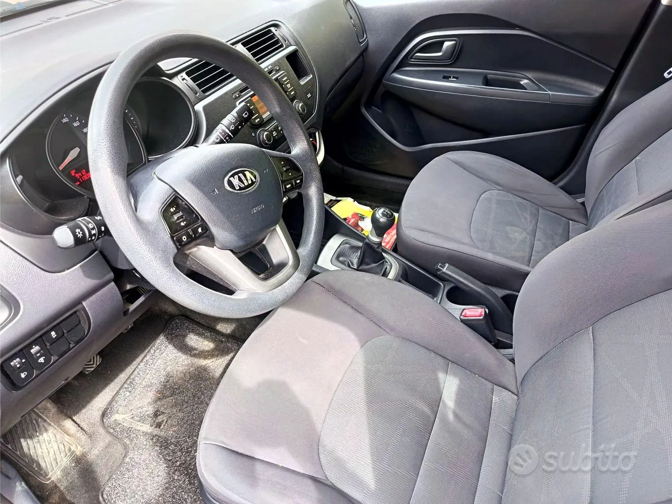 Kia Rio 2013 photo 5