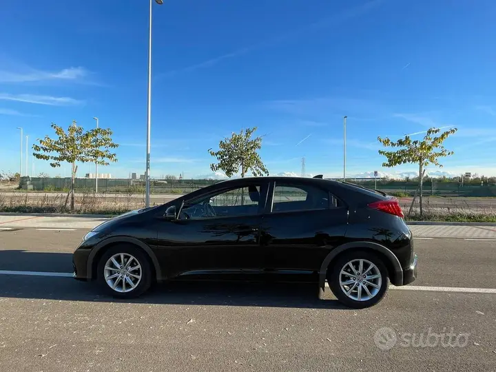 Honda Civic 2012 photo 2