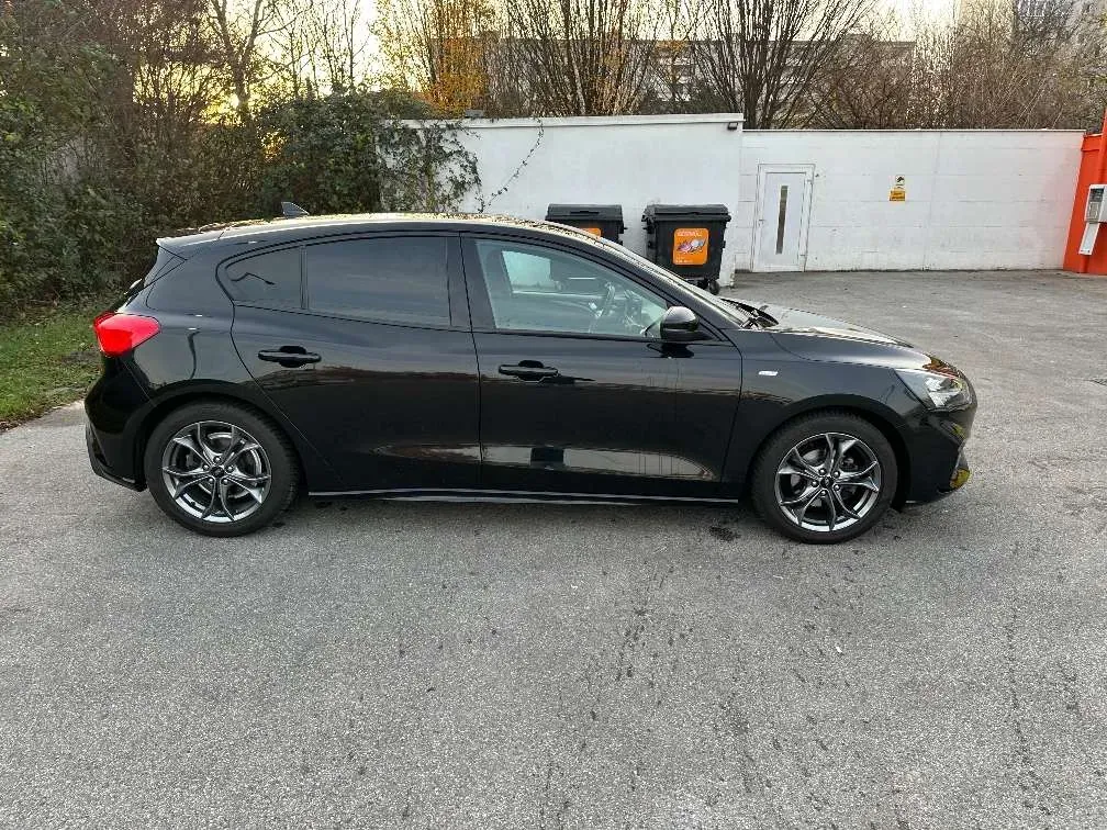Ford Focus 2021 photo 3