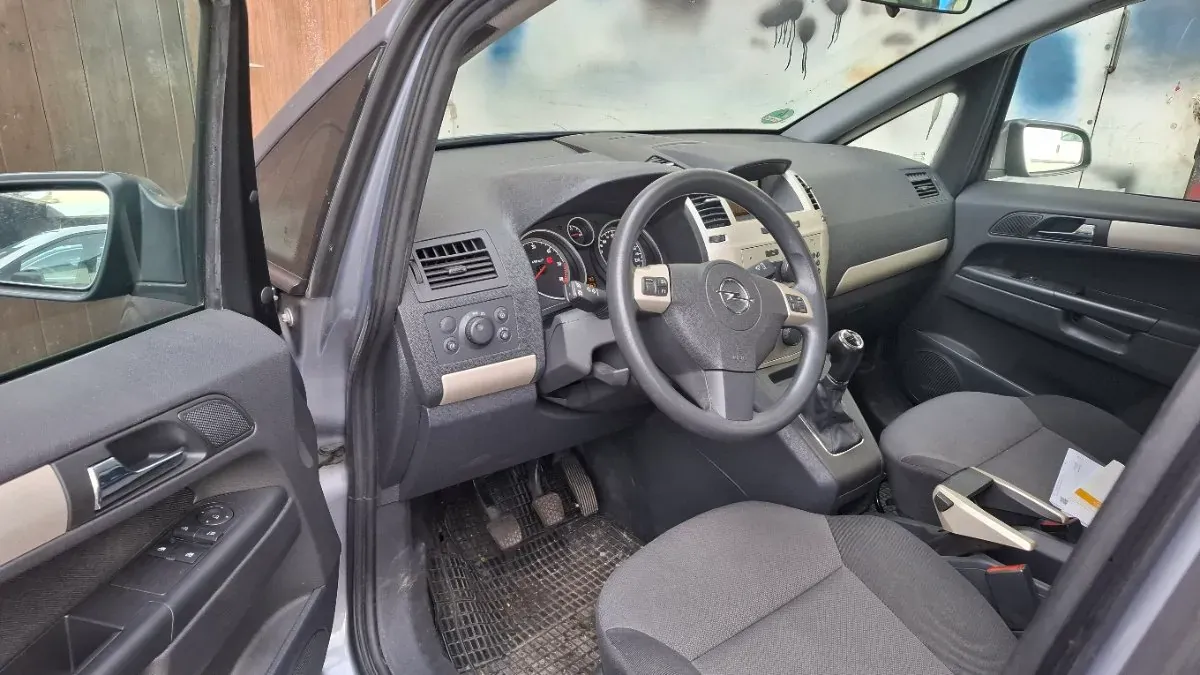 Opel Zafira 2008 photo 2
