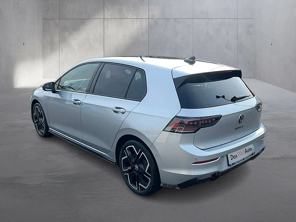 Volkswagen Golf 2026 photo 3